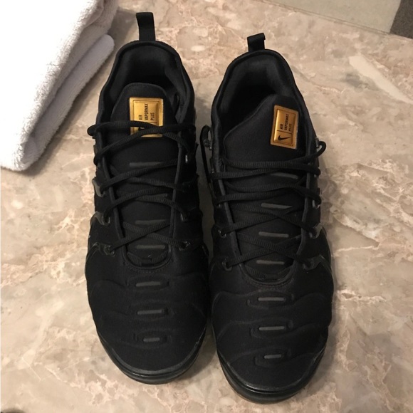Nike ❌sold❌VaporMax Plus Black Mem’s shoes - Picture 6 of 6